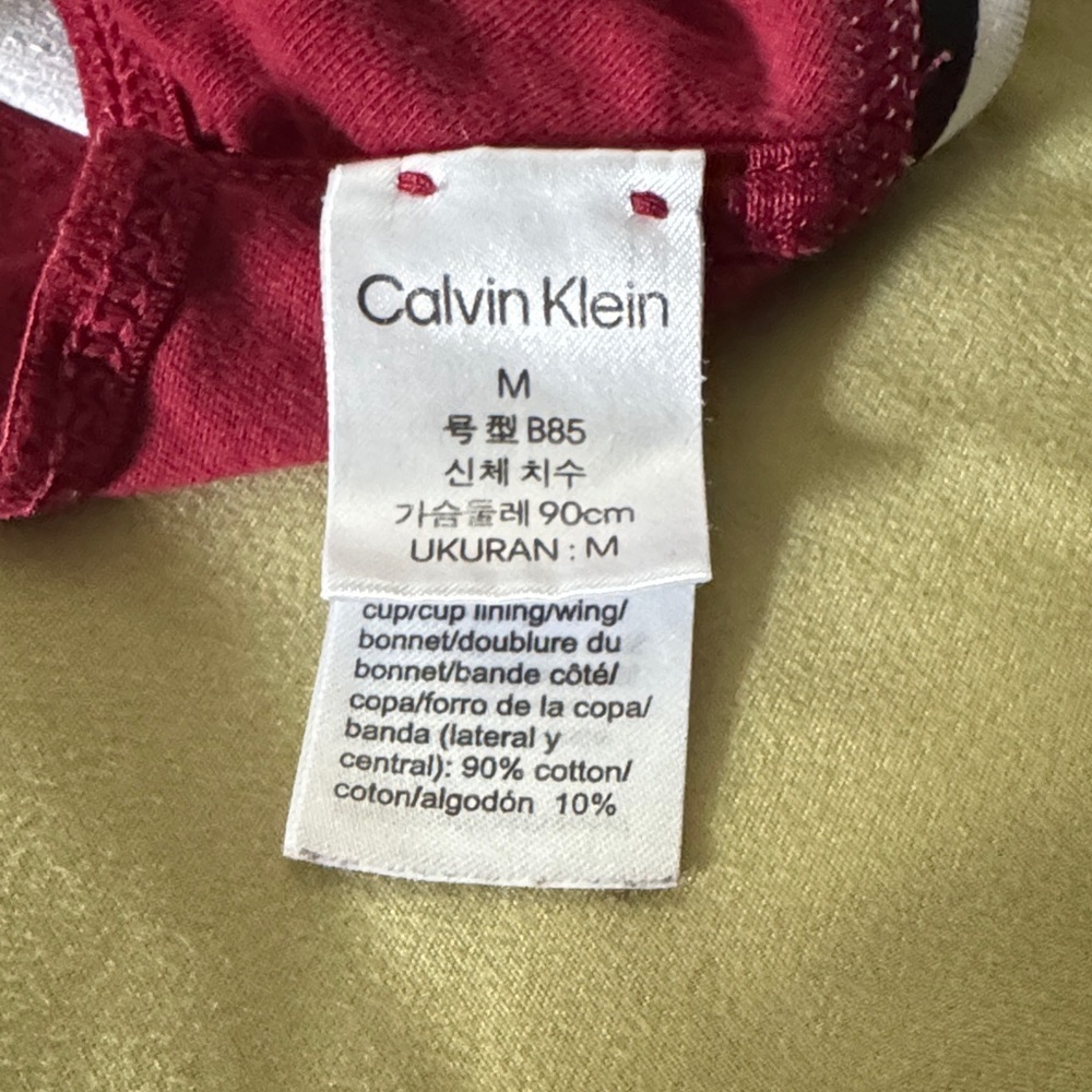 Calvin Klein Fuchsia Bralette - Picture 2 of 3